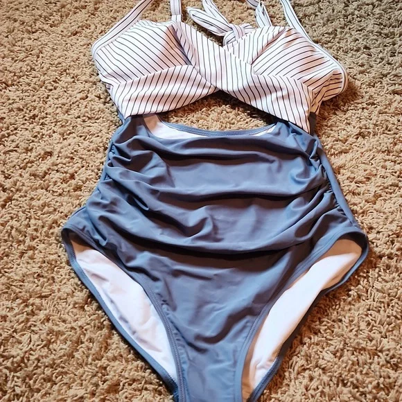 NWT EoMenie Striped Blue and White One Piece Swimsuit Wimans Size Medium - Picture 7 of 8